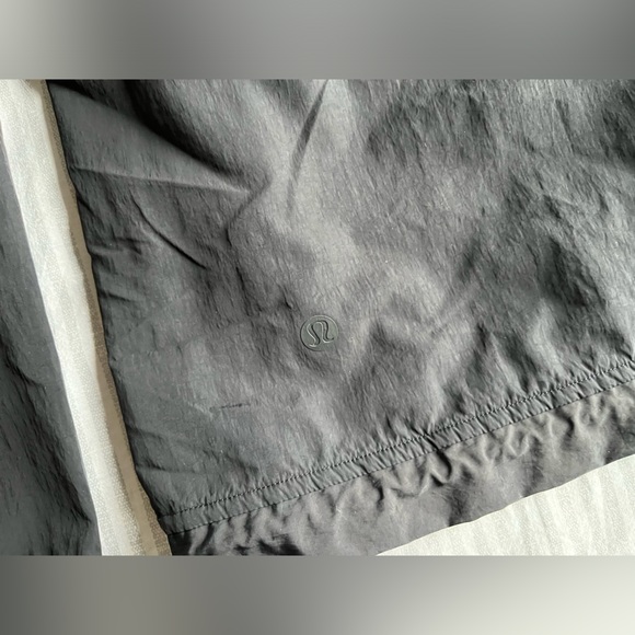 Lululemon Lightweight Hooded Jacket - Picture 11 of 14